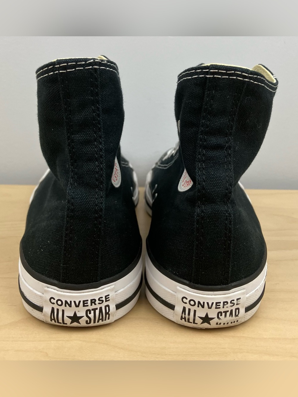 Converse Men’s Size 9.5 All Star Chuck Taylor Hi Top Black & White Shoes - Picture 7 of 10
